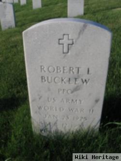 Robert L Bucklew