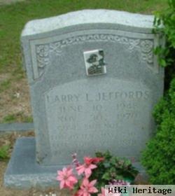 Larry L Jeffords