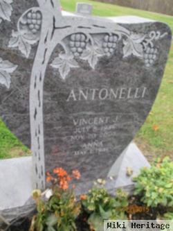 Vincent J Antonelli