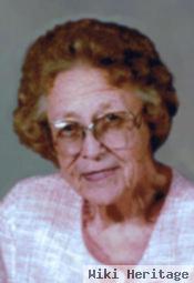 Elizabeth "betty" Thomas Lindstrom