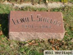 Louis E "lewie" Shields