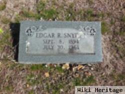 Edgar R Snyder