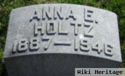 Anna E Holtz