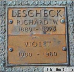 Violet R Lescheck