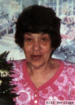 Linda Lankister Kerr