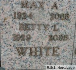 Betty L "mimi" Henry White