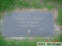 Daniel J Deska