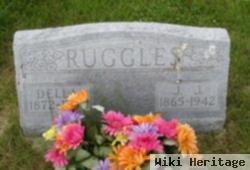 Della Ruggles