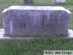 Rosa J Smith Hunsicker