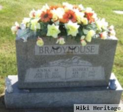 Robert L Bradyhouse