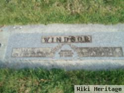 Sara H Windsor