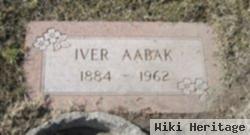 Iver Bernhard Aabak