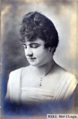 Mrs Clare Doebler Renner