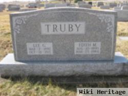 Lee Grand Truby