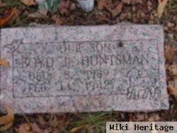 Boyd L Huntsman