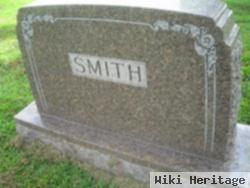 Helen E Smith