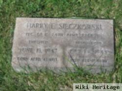 Harry E Sieczkowski