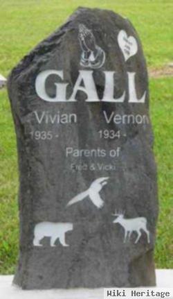 Vivian Gall