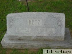 Franklin J "frank" Betz