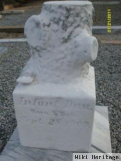 Infant Daughter Of T & Ge Howard