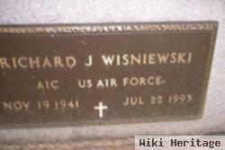 Richard J Wisniewski