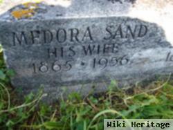 Medora Sand Budd