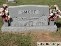 Elois M Smoot