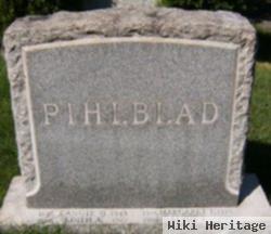 Margaret E Pihlblad