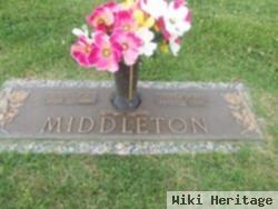 William H Middleton