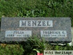 Julia N Menzel