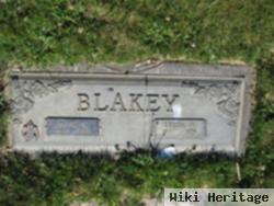 Paul T Blakey