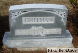 Lorenzo M Huffman