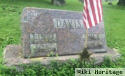 Sarah M Davis