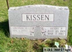 Henry Pat Kissen