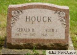 Gerald R Houck