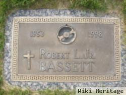 Robert L Bassett, Jr