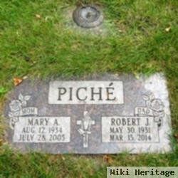 Robert J Piche