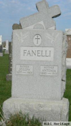 Antonia Fanelli