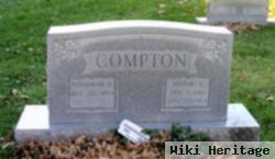 Minnie E Compton