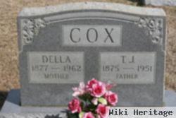 Della Cox