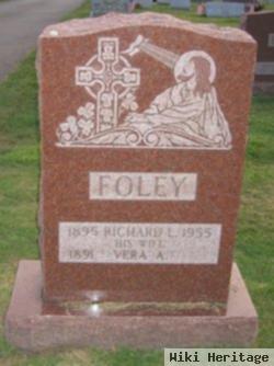 Richard L Foley