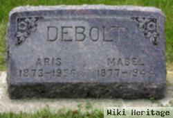 Aris Debolt