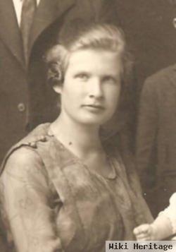 Lucille Lyon Hilts