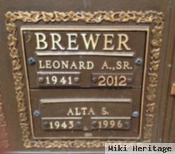 Leonard A Brewer, Sr