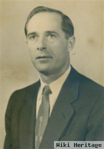 Dr Guss Dunn Farmer, Sr