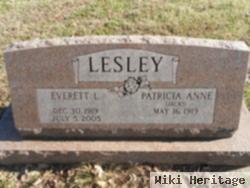 Everett L Lesley