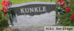 Loyd E Kunkle