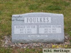 Ronald V Foulkes