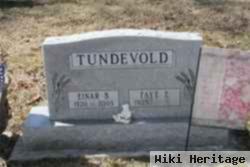 Faye E. Tundevold