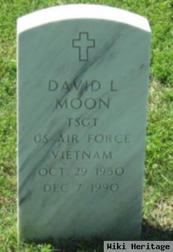 David L Moon